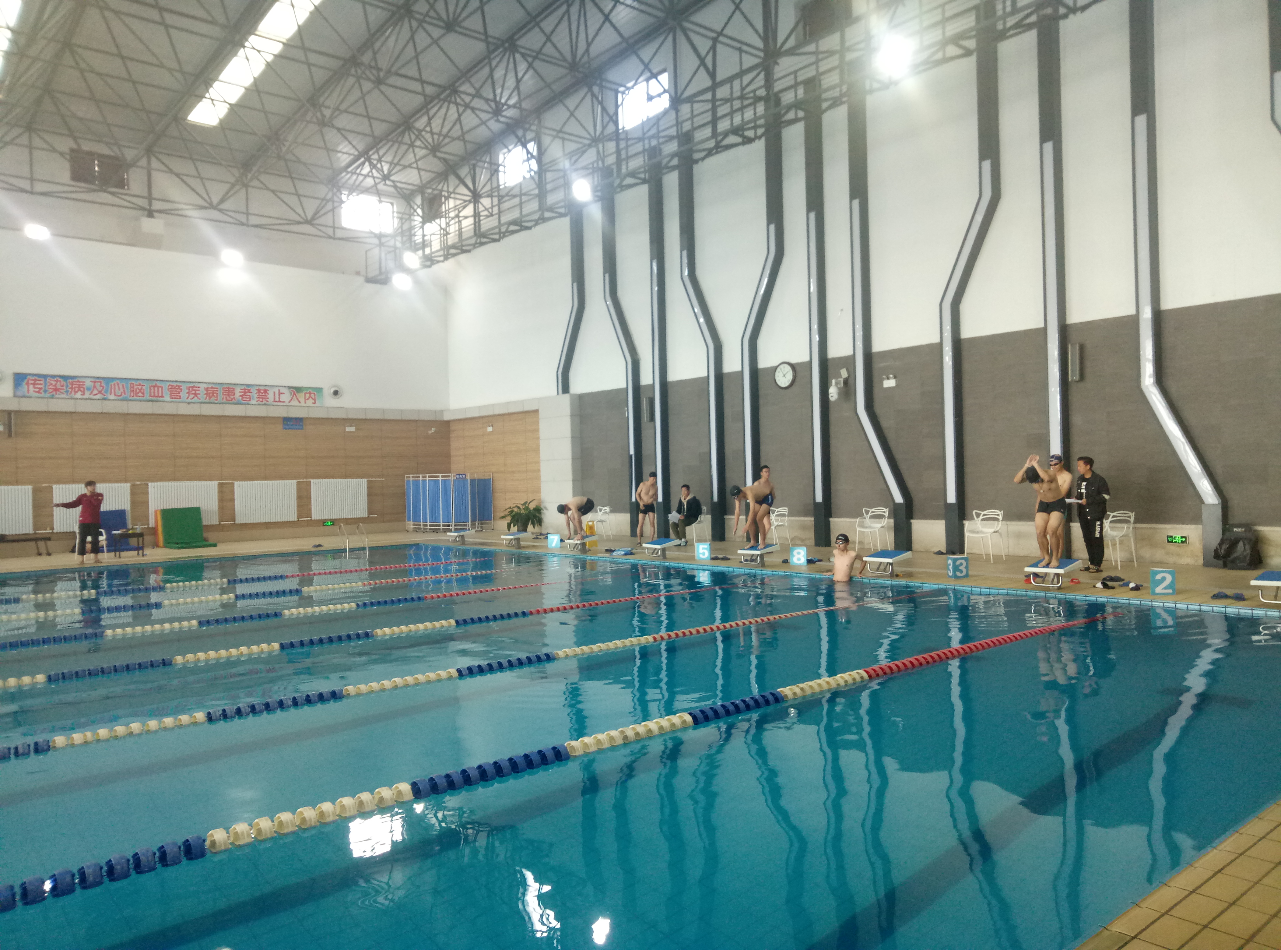 仪电学院成功参加"新生杯"游泳比赛-吉林大学仪器科学与电气工程学院